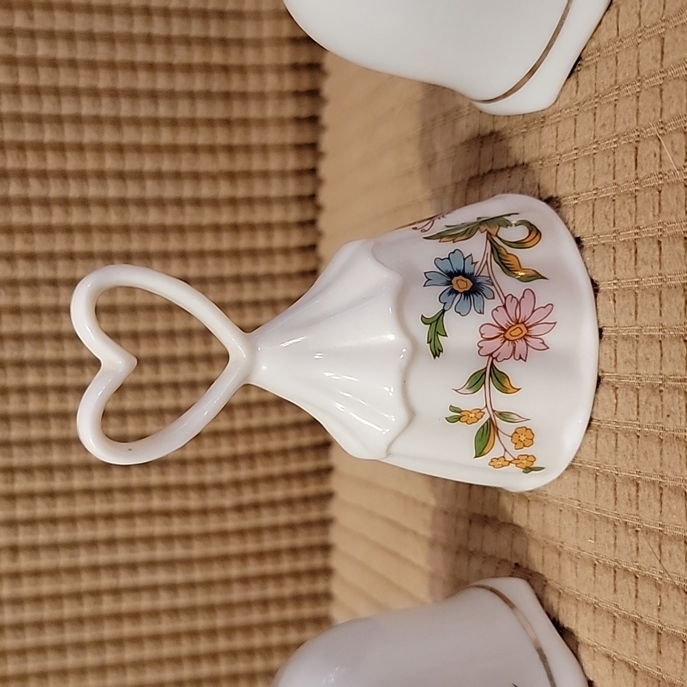 Three Ceramic 🔔 bells - Picture 3 of 4